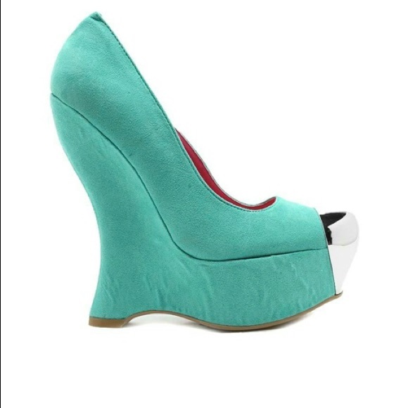Qupid Women’s Mint Green Suede Platform Wedges NEW - Picture 3 of 6